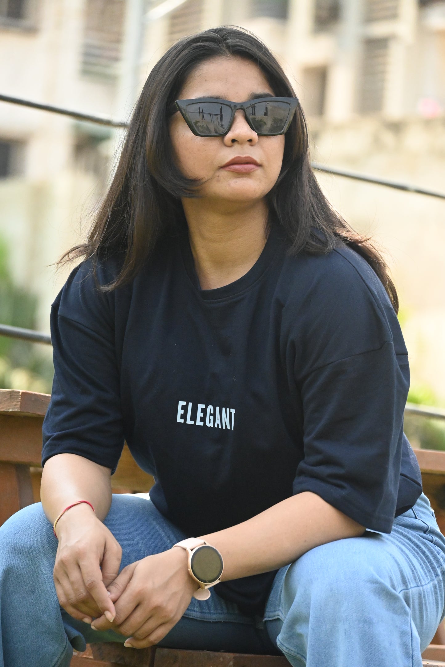 ELEGANT Premium Oversized T-shirt