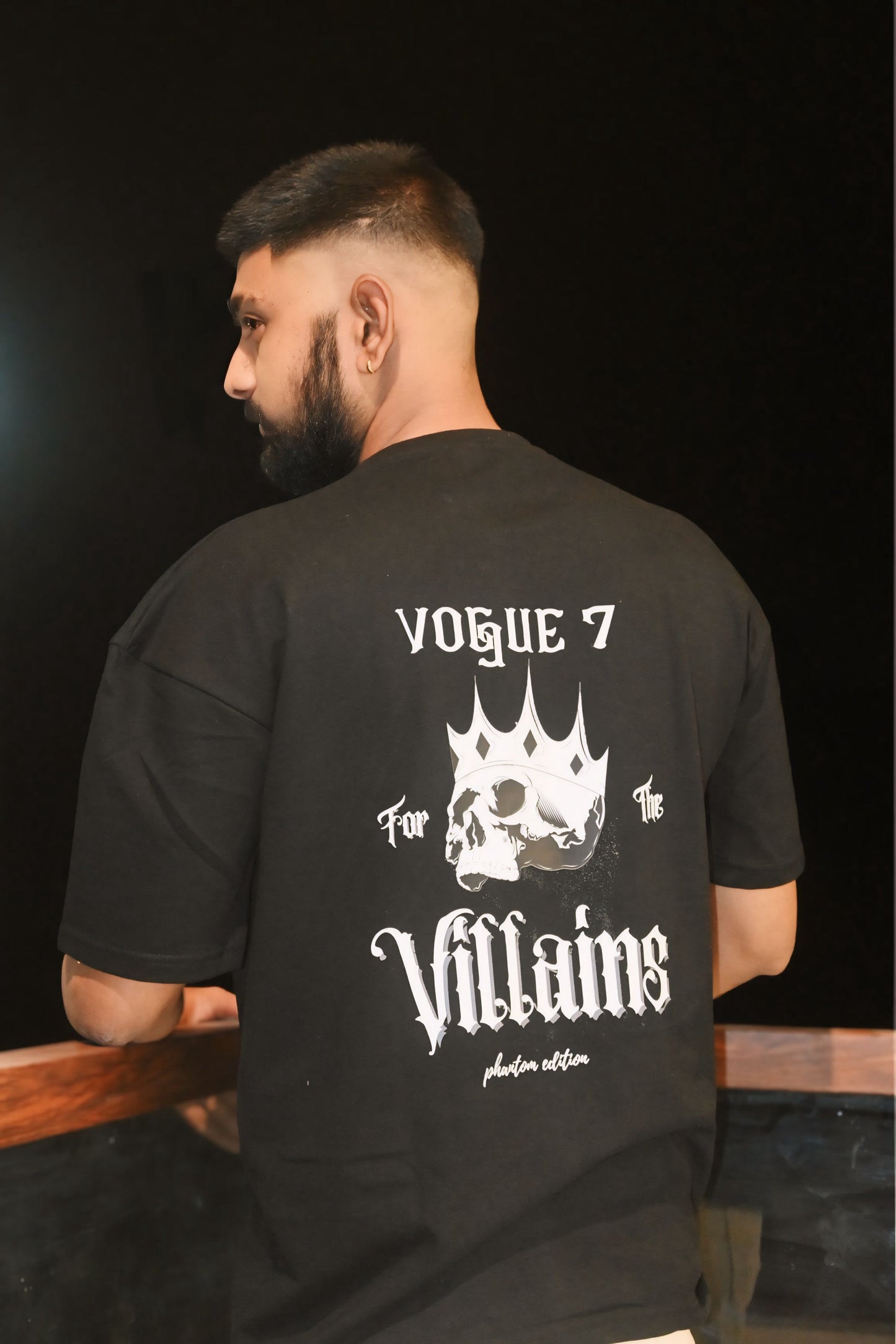 A Phantom : The skull Oversized unisex T-shirt